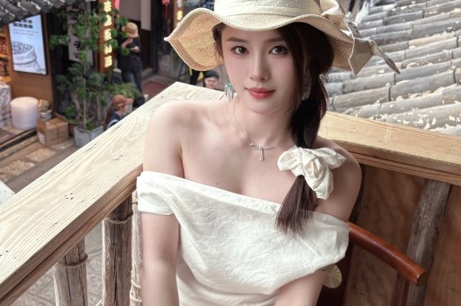 74岁刘晓庆再曝大瓜!和助理同居6年未离婚百亿婚姻是空壳骗局
