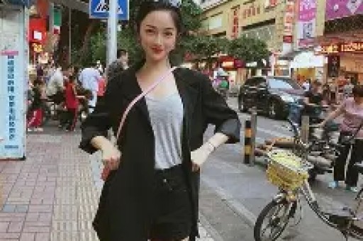 没想到国家出手曝光恶行才一天白冰竟又给谢霆锋添“麻烦”